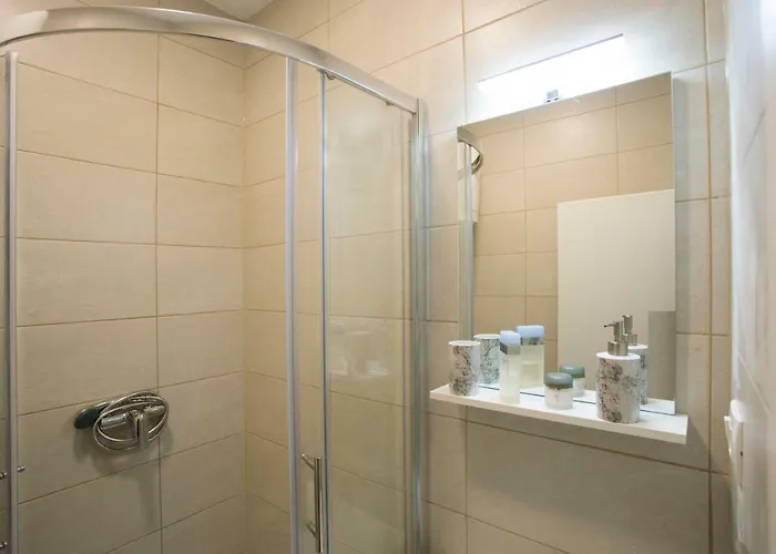 Emperor's Chambers Luxury アパート