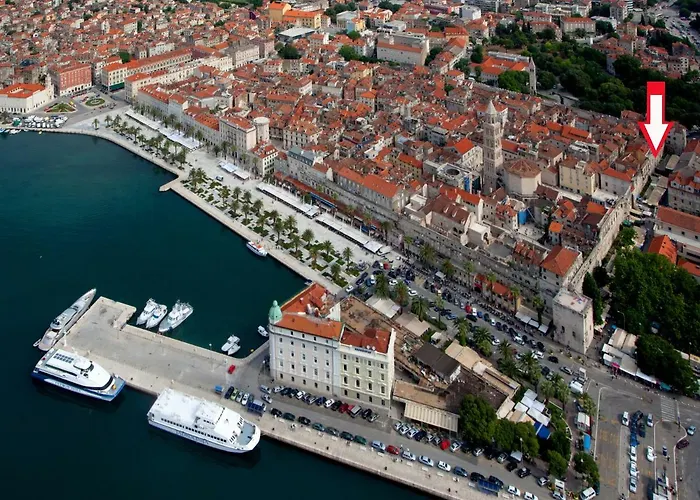 Emperor's Chambers Luxury アパート *