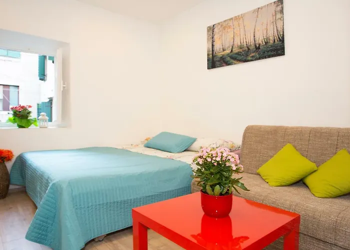 Emperor's Chambers Luxury アパート