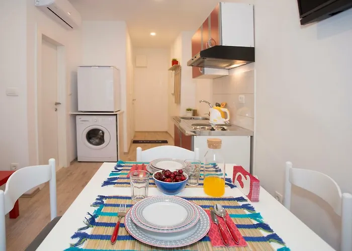 アパート Emperor's Chambers Luxury スプリト